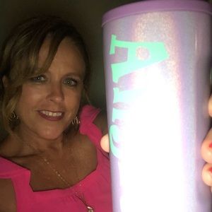 Meet your Posher, Angie